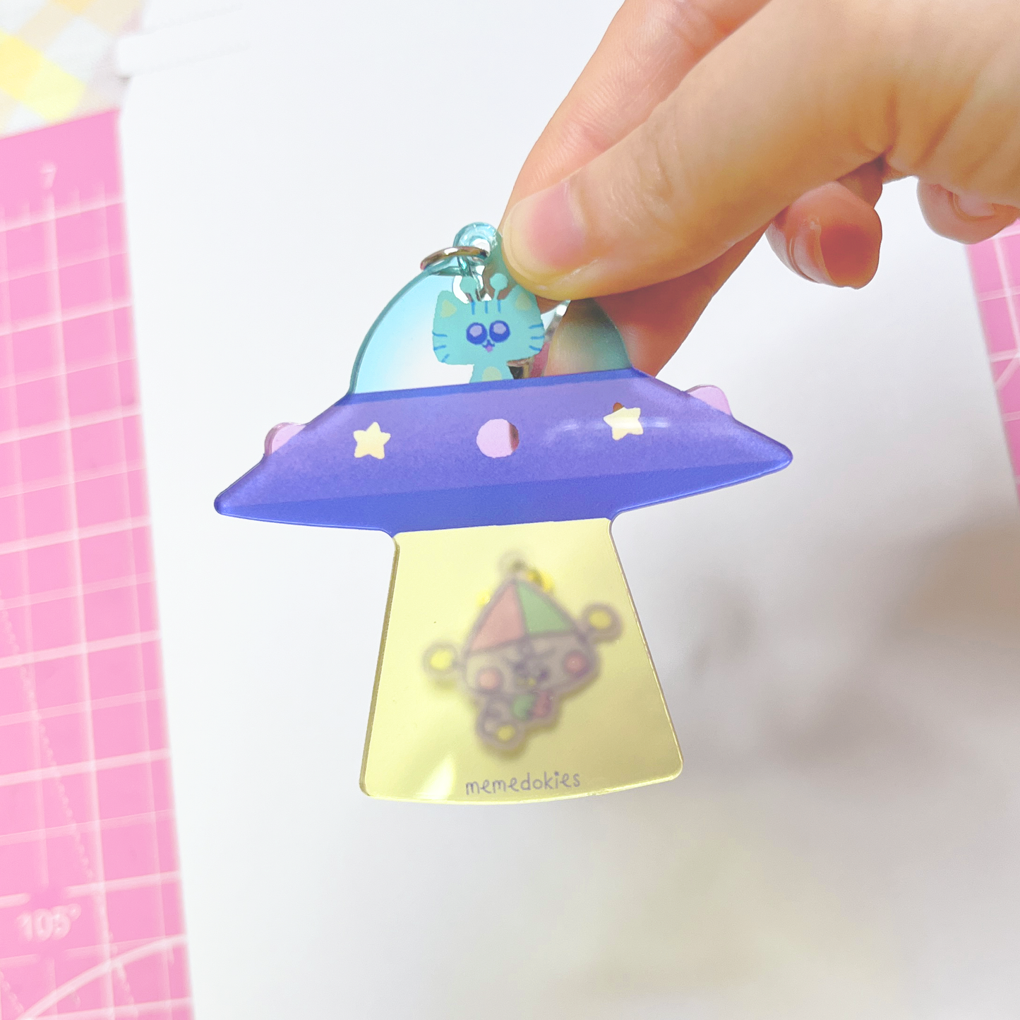 ALIEN KITTY UFO CHARM